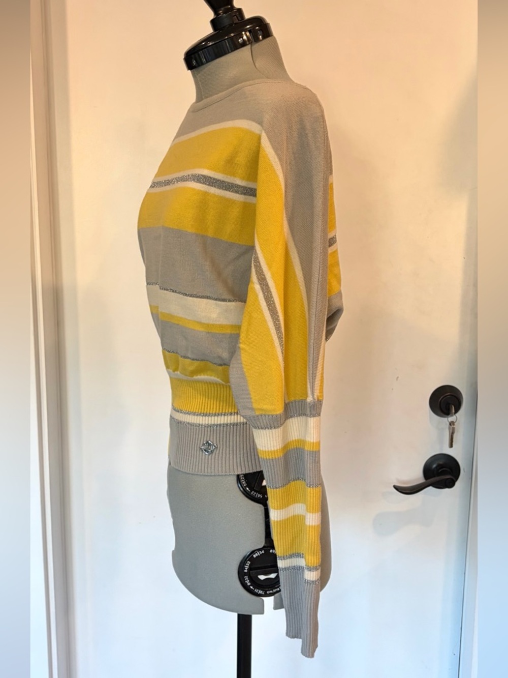 Luisa Spagnoli Lightweight Sweater, ribbed hem&sleeves, silver/yellow stripes, S - Picture 4 of 14